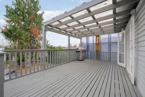 Photo of property in 36 Forest Lake Road, Forest Lake, Hamilton, 3200