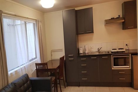 Photo of property in 8c Schnapper Rock Road, Schnapper Rock, Auckland, 0632