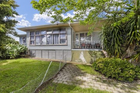Photo of property in 832 Whangaparaoa Road, Manly, Whangaparaoa, 0930