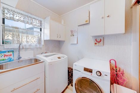 Photo of property in 2/13 Kirton Crescent, Manurewa, Auckland, 2102