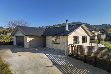 Photo of property in 18 Goddard Way, Sawyers Bay, Port Chalmers, 9023