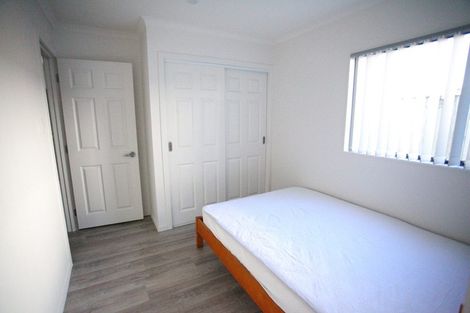 Photo of property in 1/198 Archers Road, Glenfield, Auckland, 0629