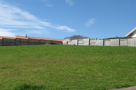 Photo of property in 10 Downing Place, Welcome Bay, Tauranga, 3112