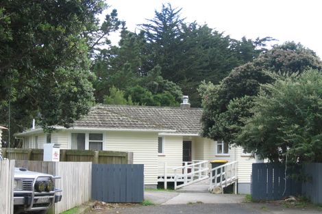 Photo of property in 73 Driver Crescent, Cannons Creek, Porirua, 5024