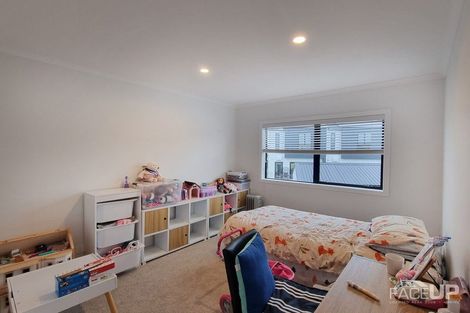 Photo of property in 9 Frank Gill Road, Hobsonville, Auckland, 0616