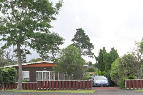 Photo of property in 1 Kamara Road, Glen Eden, Auckland, 0602