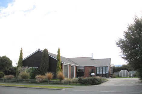 Photo of property in 2 Blairs Place, Te Anau, 9600