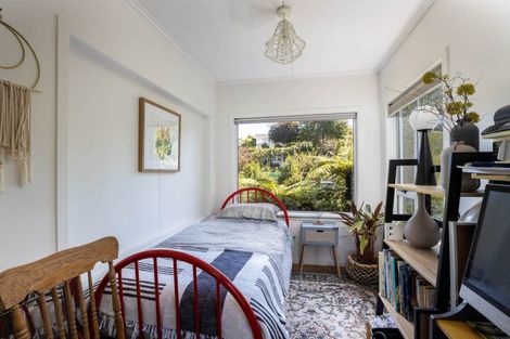 Photo of property in 30 Awanui Street, Merrilands, New Plymouth, 4312