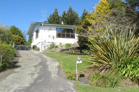 Photo of property in 3 Feltham Street, Hunterville, 4730