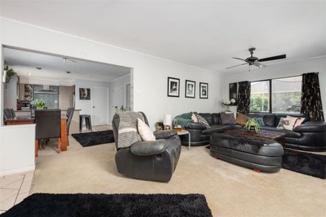 Photo of property in 15 Marwood Place, Mount Maunganui, 3116