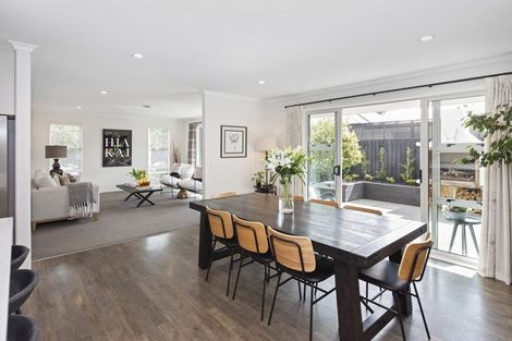 Photo of property in 28 Holiday Drive, Mairehau, Christchurch, 8052