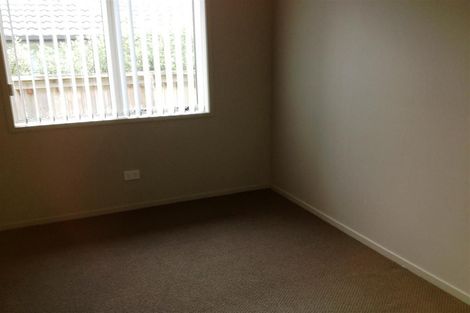 Photo of property in 4 Bonny Crescent, Massey, Auckland, 0614