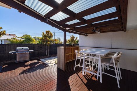 Photo of property in 2 Pembroke Street, Avondale, Christchurch, 8061