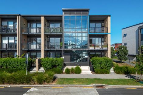 Photo of property in 207/38d Fraser Avenue, Northcote, Auckland, 0627