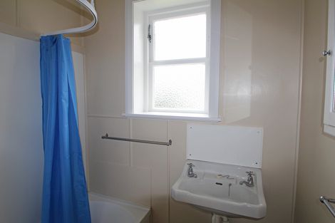 Photo of property in 1 Farnham Street, Oamaru North, Oamaru, 9400