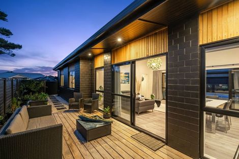 Photo of property in 23 William Gilbert Drive, Mangawhai, 0505