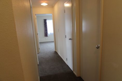 Photo of property in 2 Wheaton Place, Glen Eden, Auckland, 0602