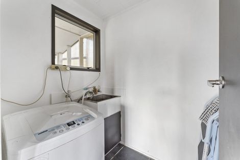 Photo of property in 25 Falstaff Street, Stratford, 4332