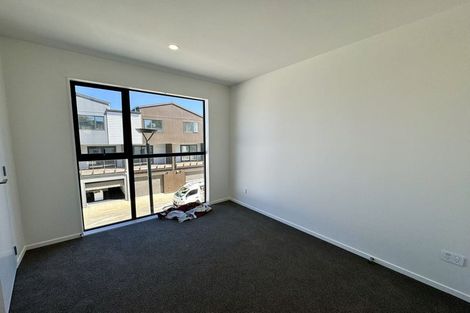 Photo of property in 8 Raupeti Lane, Henderson, Auckland, 0612