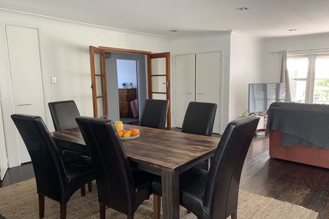 Photo of property in 3 Moffat Road, Red Beach, 0932