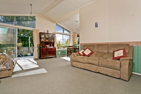 Photo of property in 37 Seon Place, Birkdale, Auckland, 0626