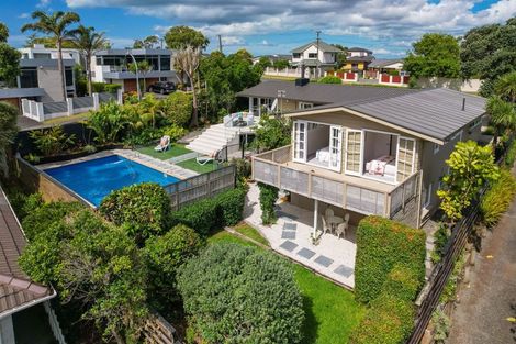 Photo of property in 74 Bleakhouse Road, Howick, Auckland, 2014