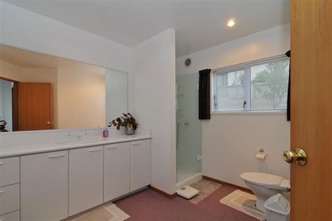 Photo of property in 8 Treasure Grove, Hataitai, Wellington, 6021