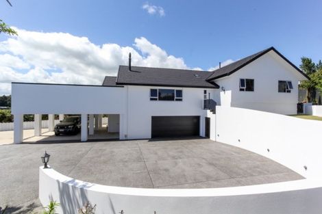 Photo of property in 7a Caledonia Place, Highlands Park, New Plymouth, 4312