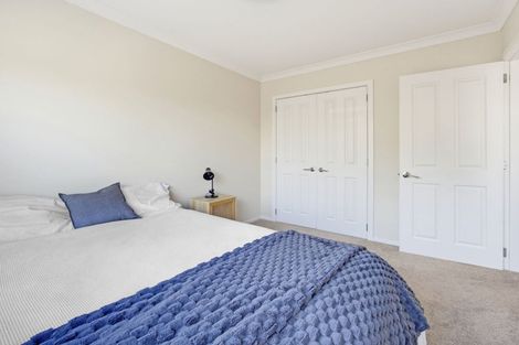 Photo of property in 47 Te Puia Drive, Aotea, Porirua, 5024