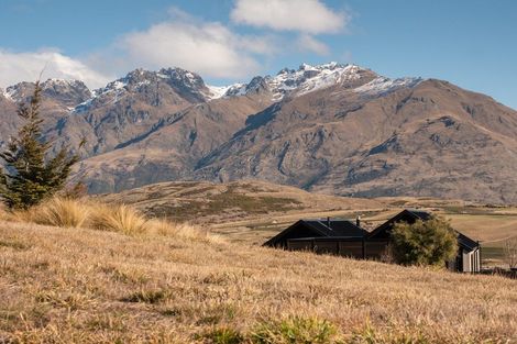 Photo of property in 24 Falconer Rise, Jacks Point, Queenstown, 9371