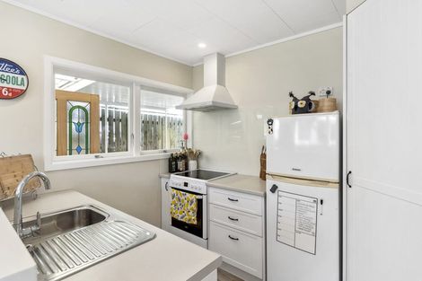 Photo of property in 63 Ruapehu Street, Paraparaumu, 5032