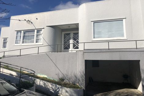 Photo of property in 18 Collins Avenue, Tawa, Wellington, 5028