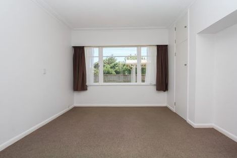 Photo of property in 18 Oxford Street, Fairfield, Hamilton, 3214