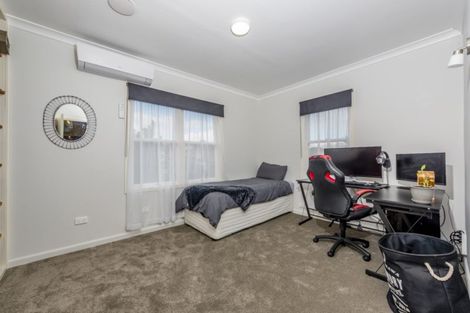 Photo of property in 7 Mcleod Street, Helensville, 0800