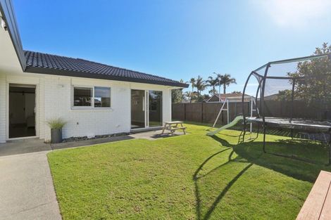 Photo of property in 1 Aldermen Avenue, Papamoa Beach, Papamoa, 3118