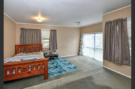 Photo of property in 12 Huber Street, Weymouth, Auckland, 2103