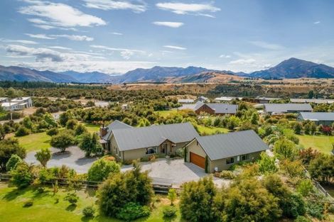 Photo of property in 916 Aubrey Road, Albert Town, Wanaka, 9305