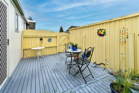 Photo of property in 3/50 Kenderdine Road, Papatoetoe, Auckland, 2025