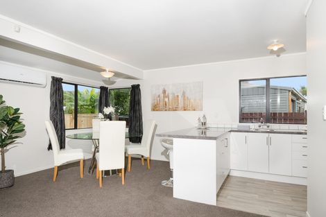 Photo of property in 5 Posa Avenue, Henderson, Auckland, 0612