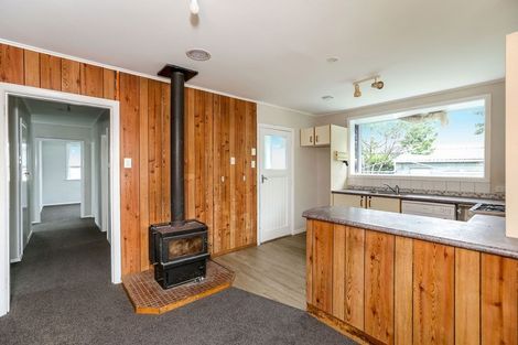 Photo of property in 19 Rospeath Crescent, Spotswood, New Plymouth, 4310