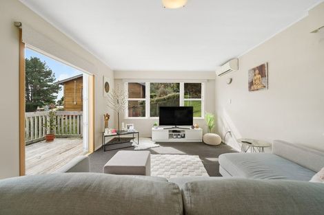 Photo of property in 24 Omapere Street, Waitangirua, Porirua, 5024