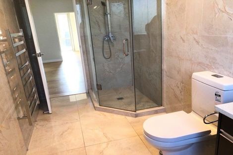 Photo of property in 19 Lynden Avenue, Hillcrest, Auckland, 0627