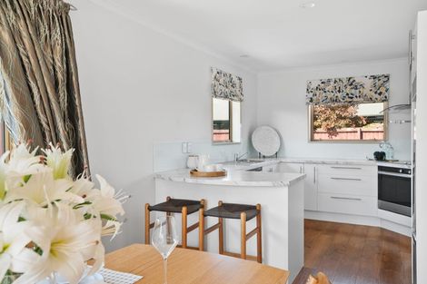 Photo of property in 43a Coolspring Way, Redwood, Christchurch, 8051