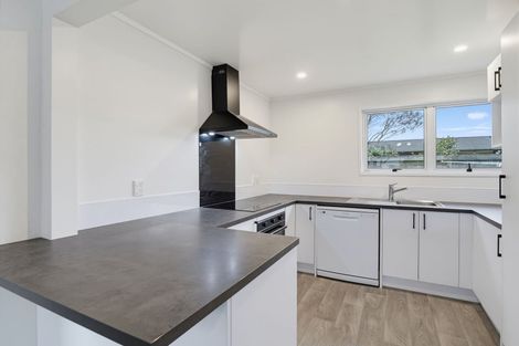 Photo of property in 1 Dunk Place, Milson, Palmerston North, 4414