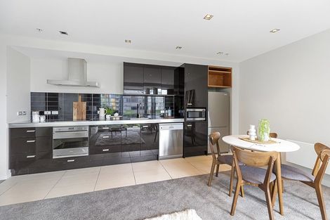 Photo of property in Piermont Apartments, 2g/82 Cable Street, Te Aro, Wellington, 6011