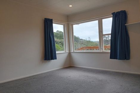 Photo of property in 52 Ngahere Street, Stokes Valley, Lower Hutt, 5019
