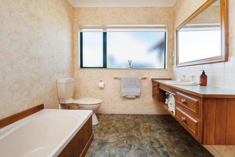 Photo of property in 44 Arnott Street, Maewa, Feilding, 4702