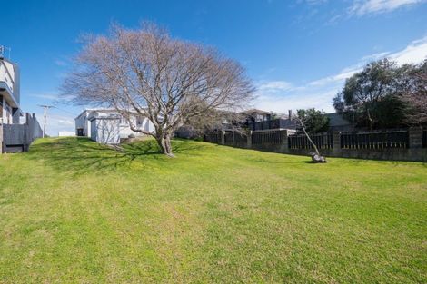 Photo of property in 43 Pitau Road, Mount Maunganui, 3116