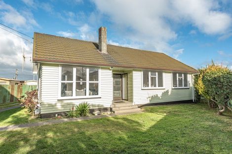 Photo of property in 42 Ruapehu Street, Castlecliff, Whanganui, 4501