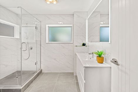 Photo of property in 23 Galsworthy Place, Bucklands Beach, Auckland, 2014